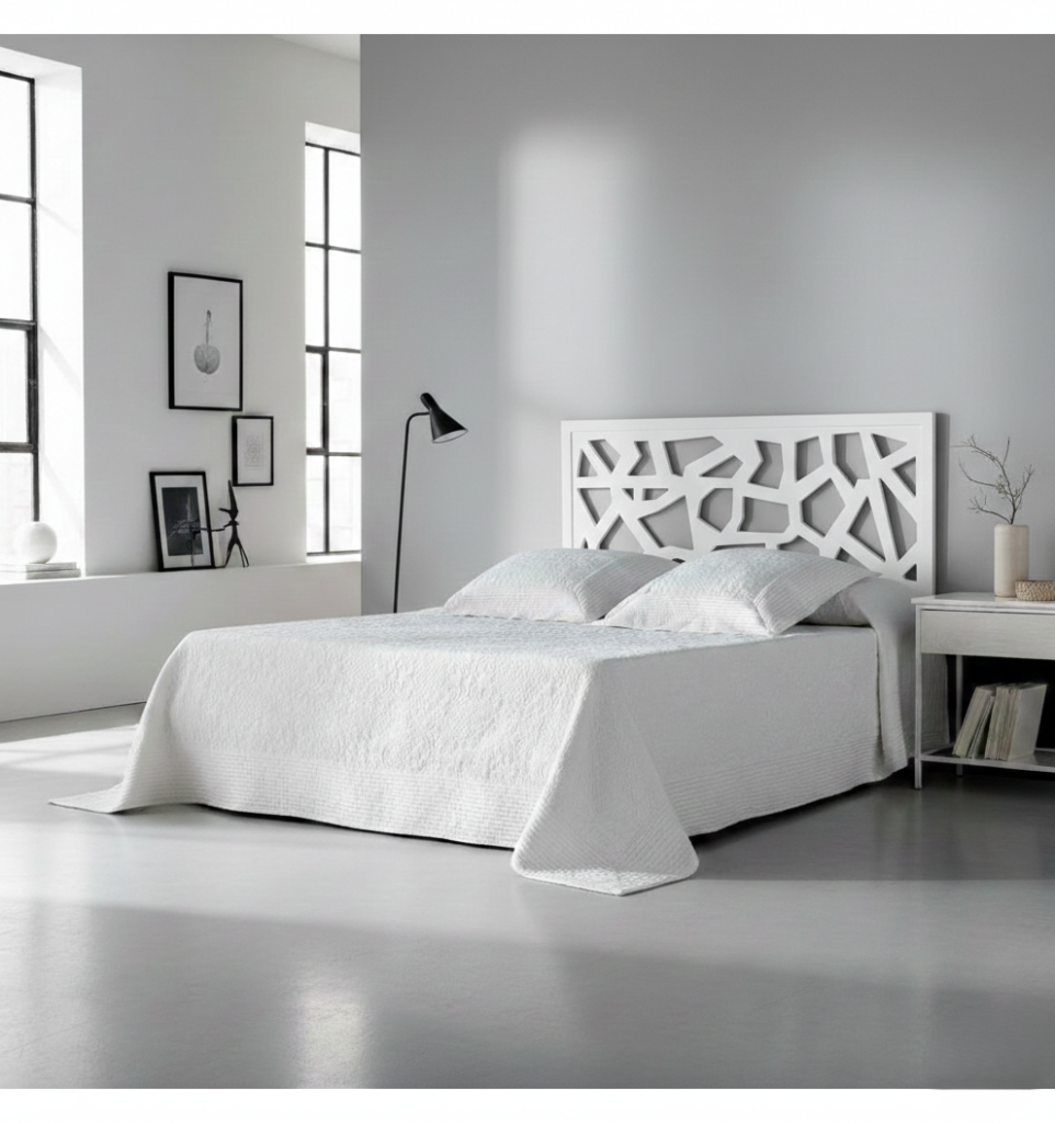 Cabecero de forja moderno modelo Sevilla de corte láser en color negro para cama de matrimonio.
