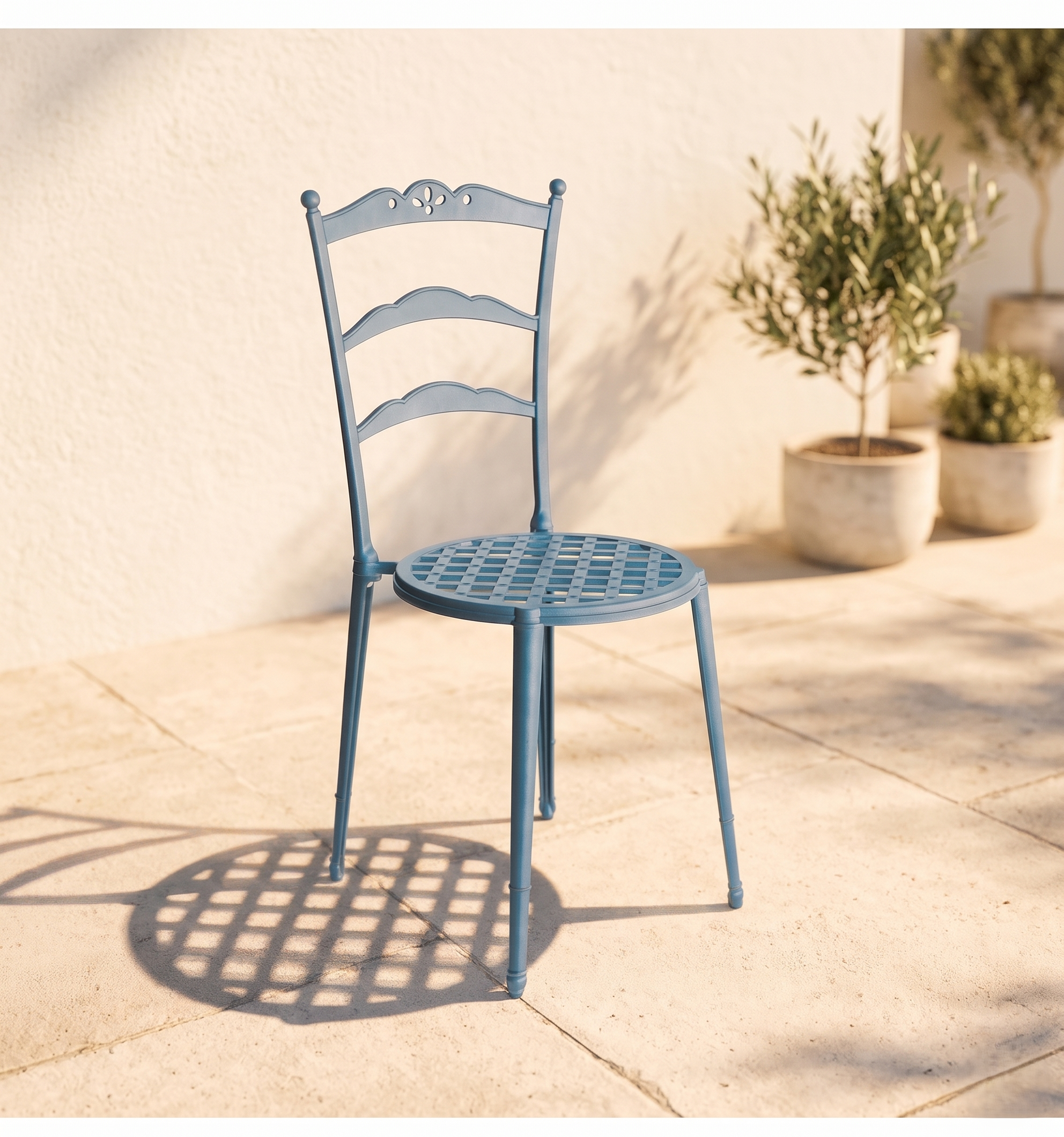 Silla de exterior de aluminio Triana en azul